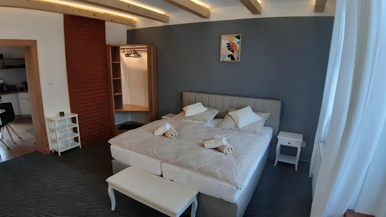 Three Apartment ฟรันทิชโกวี ลาซเน ภายนอก รูปภาพ