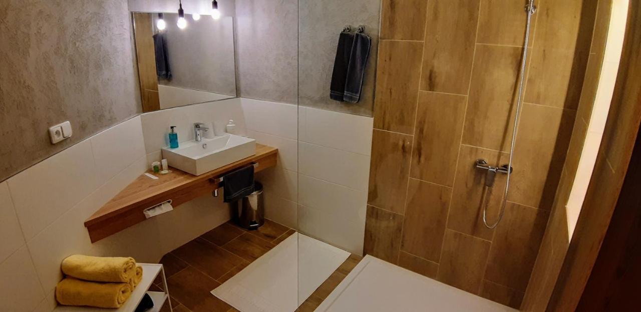 Three Apartment ฟรันทิชโกวี ลาซเน ภายนอก รูปภาพ