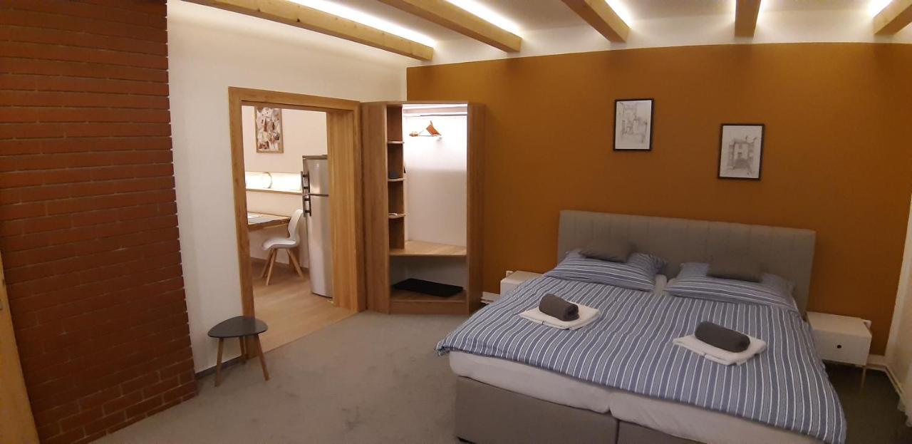 Three Apartment ฟรันทิชโกวี ลาซเน ภายนอก รูปภาพ