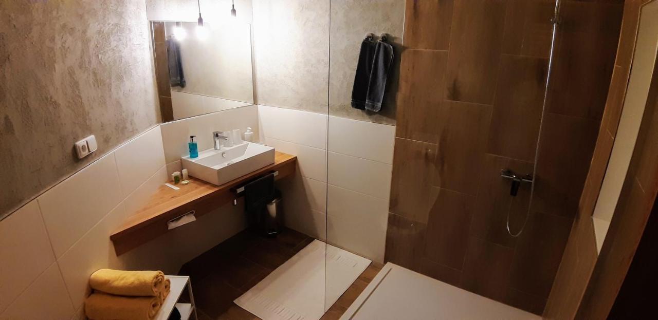 Three Apartment ฟรันทิชโกวี ลาซเน ภายนอก รูปภาพ