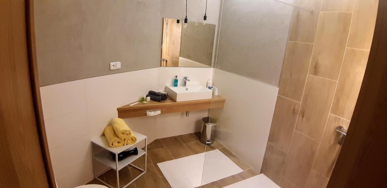 Three Apartment ฟรันทิชโกวี ลาซเน ภายนอก รูปภาพ