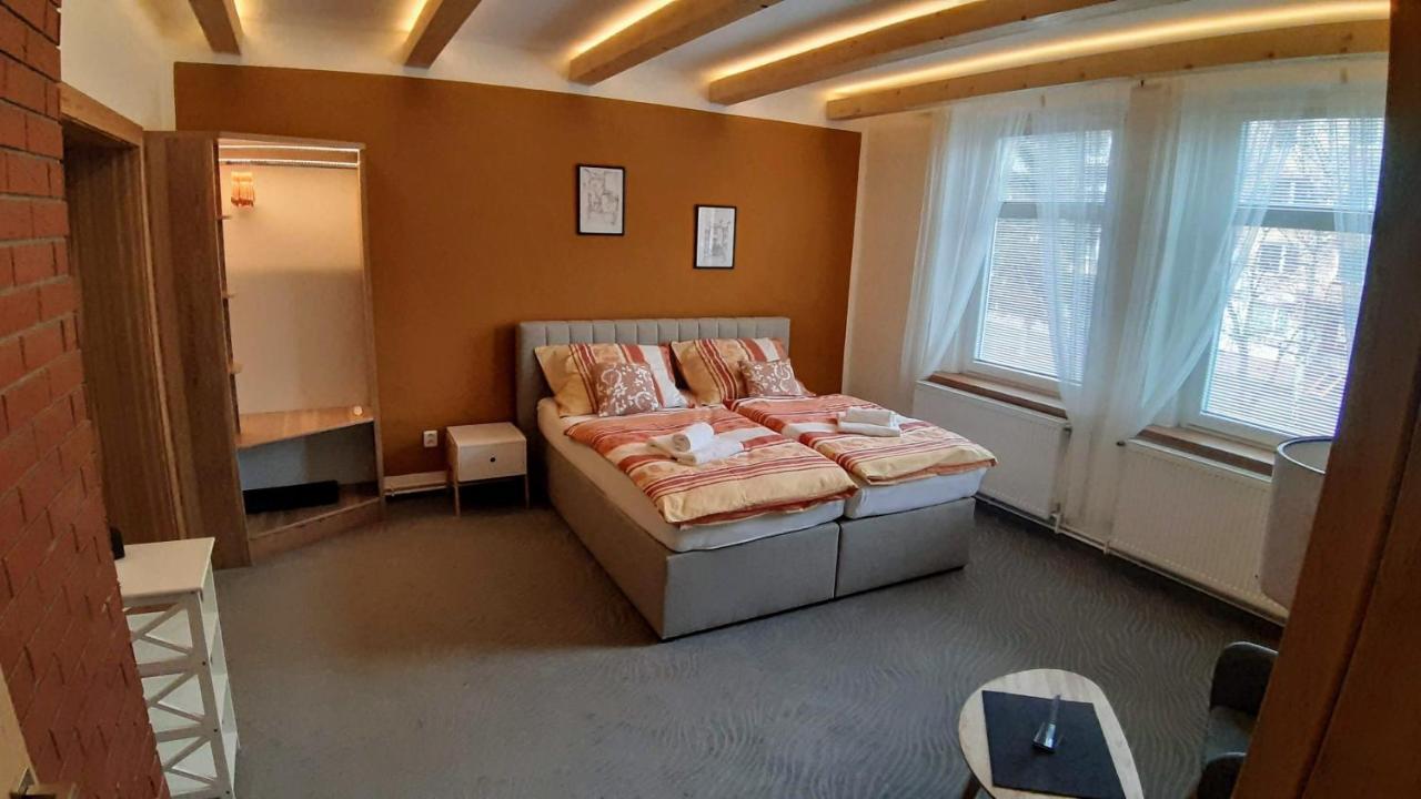 Three Apartment ฟรันทิชโกวี ลาซเน ภายนอก รูปภาพ